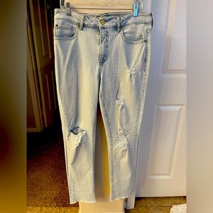 Seven 7 Women’s Weekend Slim Fit Distressed‎ Light Wash Jean size 10